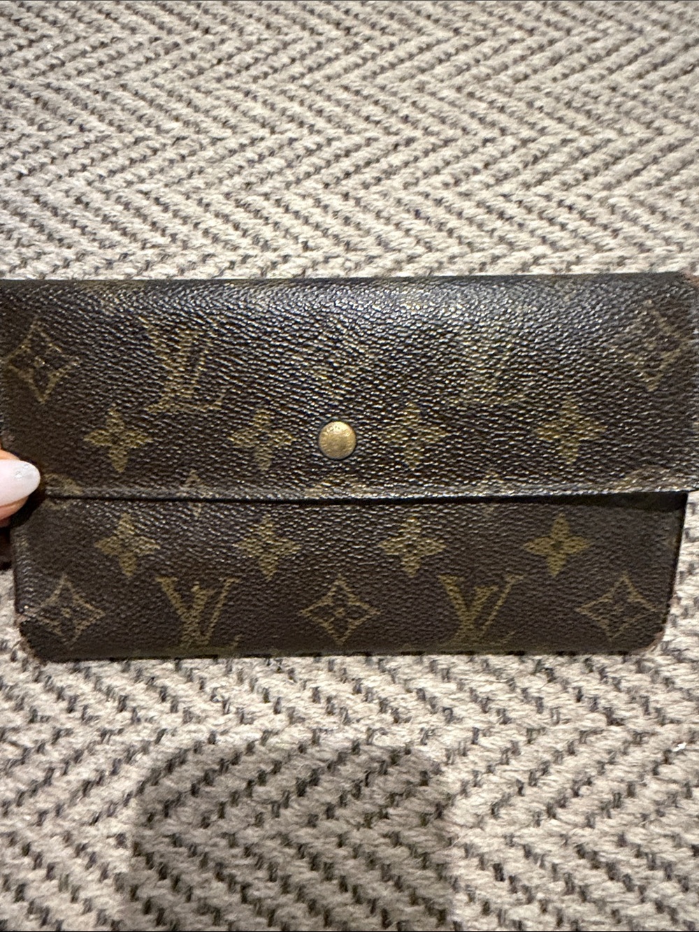 Louis Vuitton Monogram Canvas Card & Key Holder in Brown